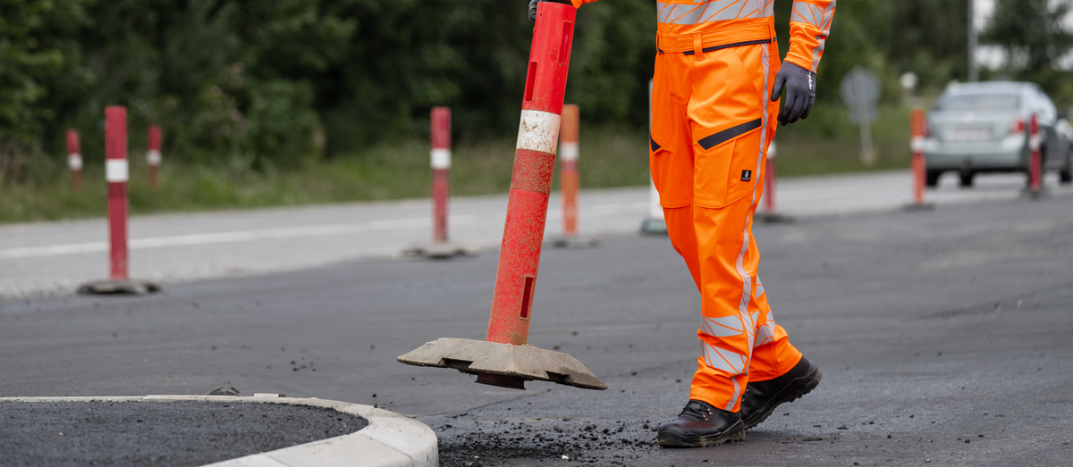 The Ultimate Guide to Choosing Railway Clothing for Your Workforce