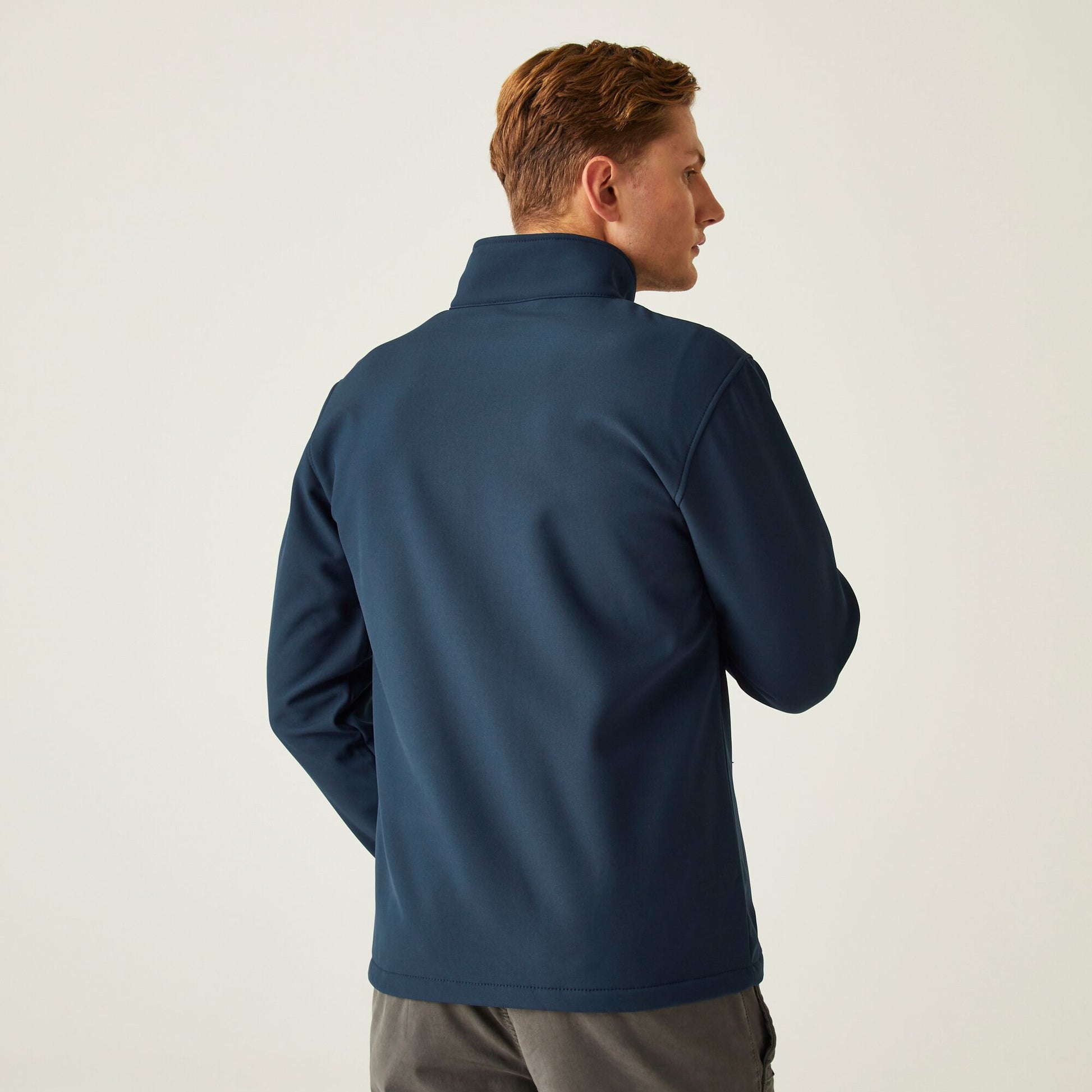 #colour_navy-classic-red