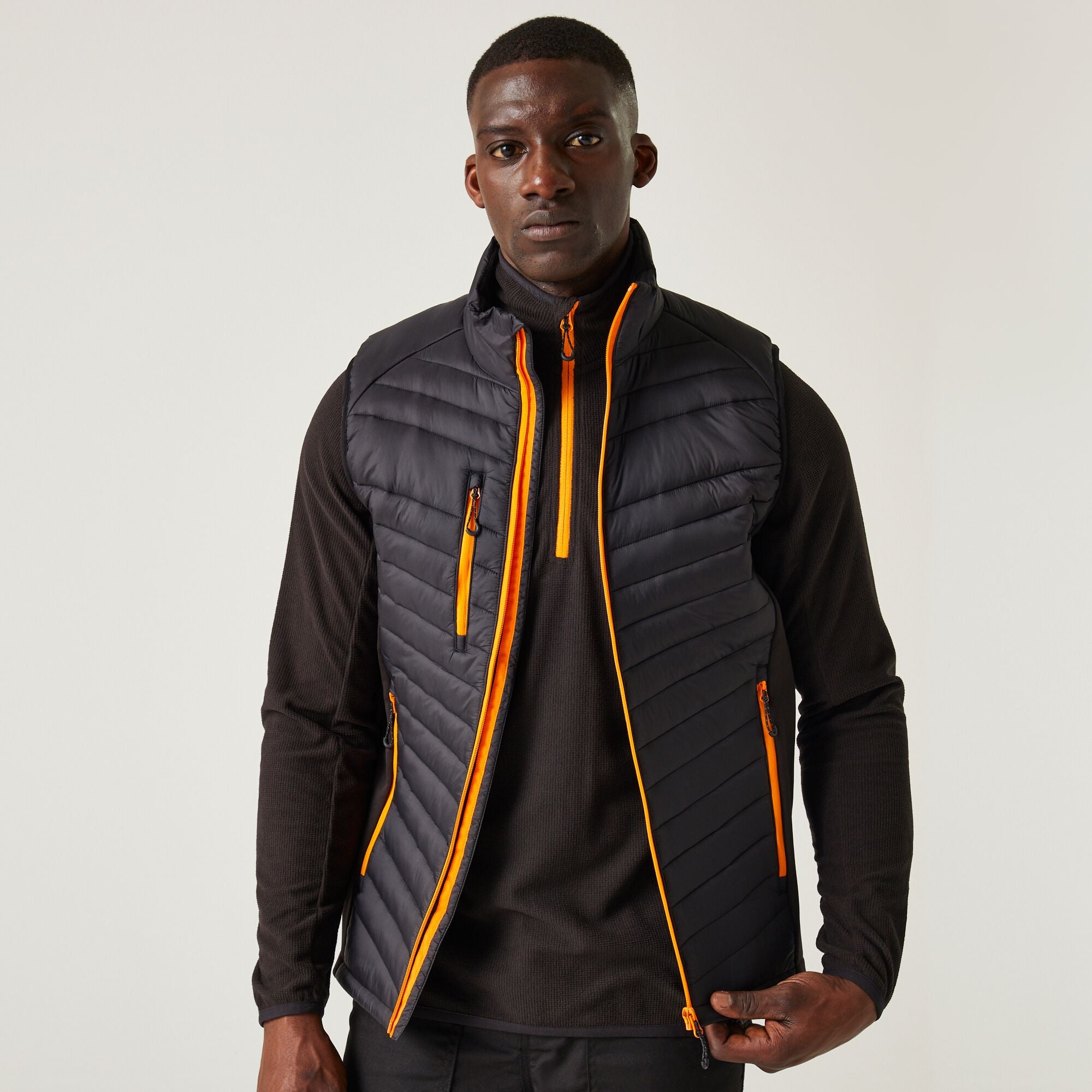 #colour_black-orange-pop